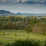 Balaton Apartman *